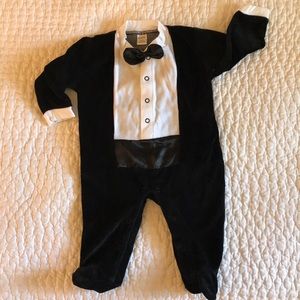 newborn tuxedo sleeper
